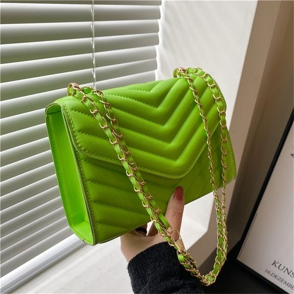 

purse candy color small square bag female 2023 spring embroidered thread v-shaped chain bag painted shoulder bag