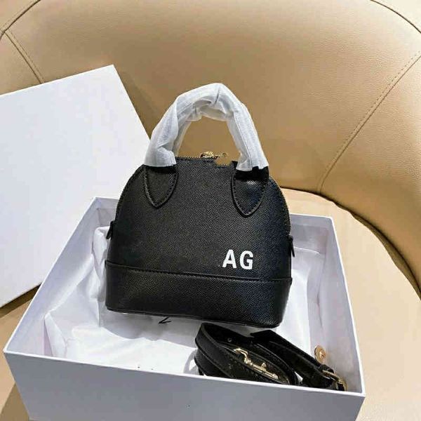 

factory direct sale fairy classic solid letter b single shoulder hand fashion celebrity shell designer bag