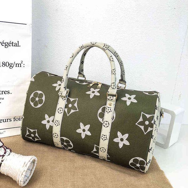 

spring fashion men's duffle bags shoulder messenger portable travel bag women's printed yoga fitness short distance travel bag 220
