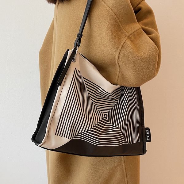 

capacity female summer single shoulder armpit crossbody large bag canvas geometric commuter tote