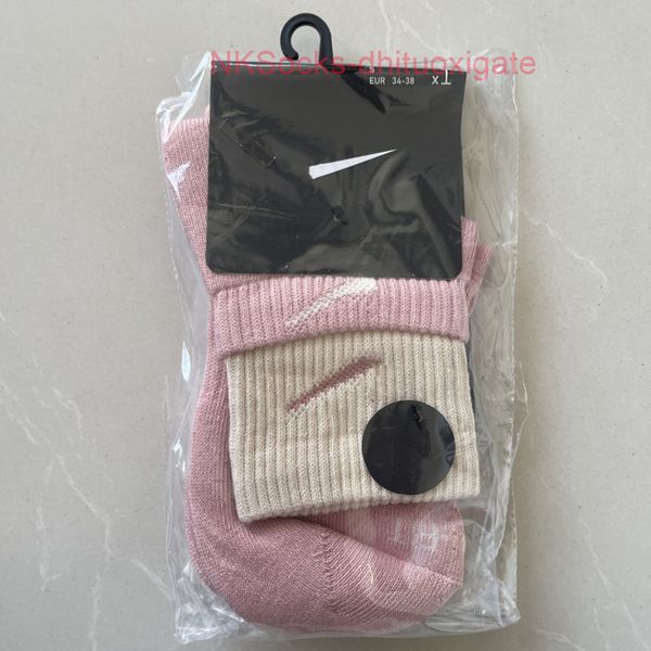

classic fashion men socks hook brand color stitched men's women's long tube sports training sock street couple middle tubes luxury, Black