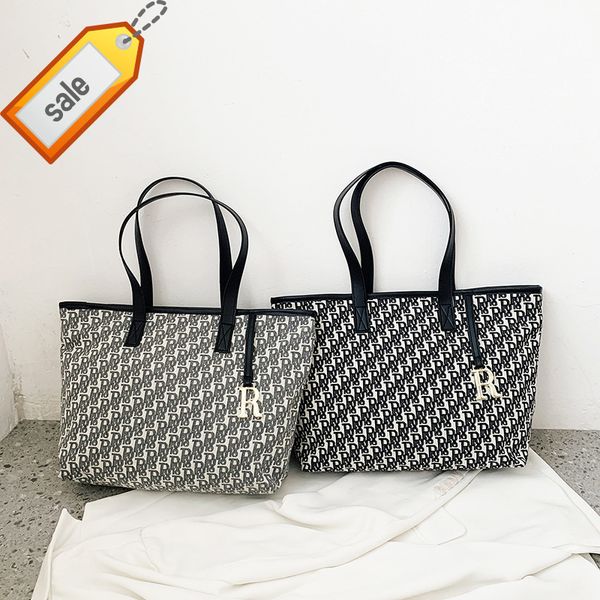 

2022 trendy fashion design ladies bags factory direct clothing new women's simple shoulder diagonal portable