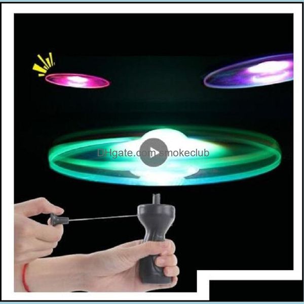 Açık hava oyunları aktiviteleri boş zaman sporları açık havada komik iplik uçağı aydınlık uçan disk tabağı ufo led ışık tutamak flaş oyuncaklar çocuklar için