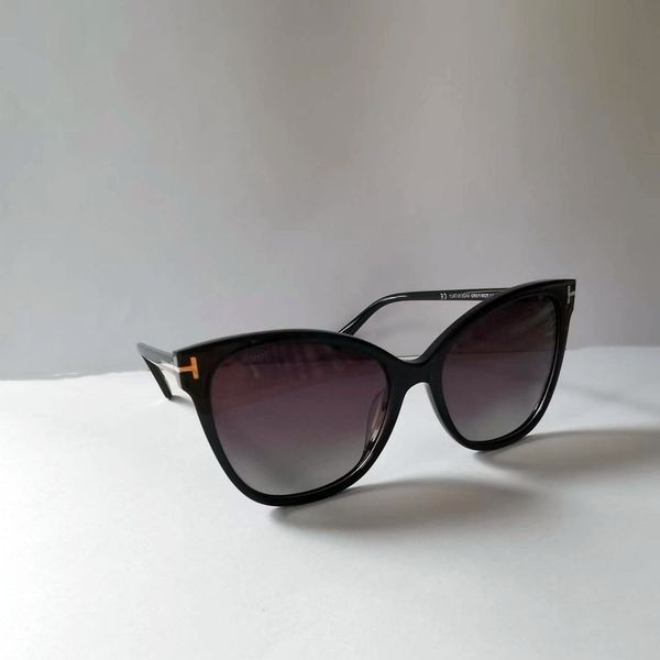 

50% discount for factory direct salesnew tom sunglasses tf844-f men's and women's versatile sunglasses slarge frame, White;black