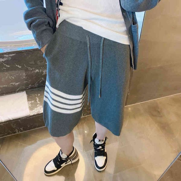 

2022 summer new casual shorts women's four bar five leggings thin sweatpants couple pants, White;black