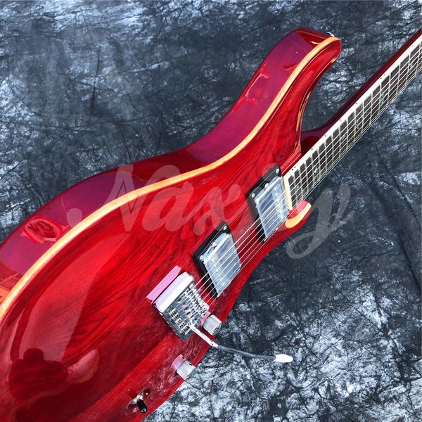 Fördern Sie den Verkauf. Glänzende rote 6-saitige E-Gitarre, Gitarre mit massivem Mahagoni-Korpus und Palisander-Griffbrett, echte Fotos