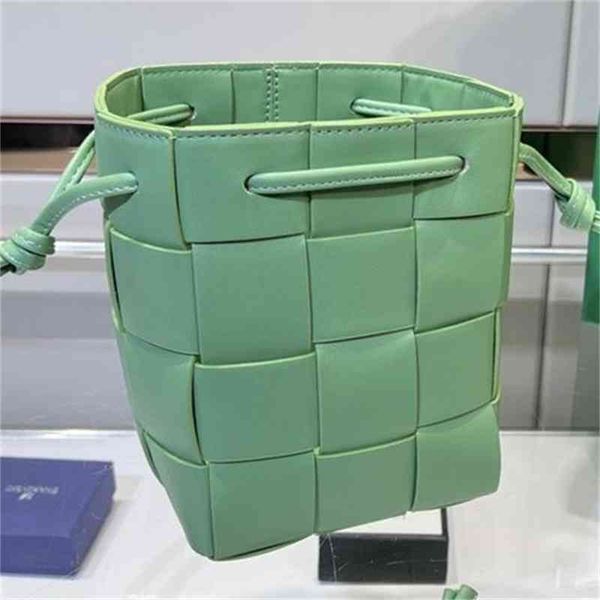 

full level version super ]color classic woven bucket star same light and practical one shoulder bvbag
