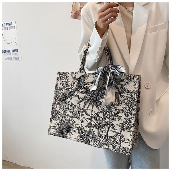

large capacity women's autumn new single hand-held fashion decor trend versatile purses outlet online
