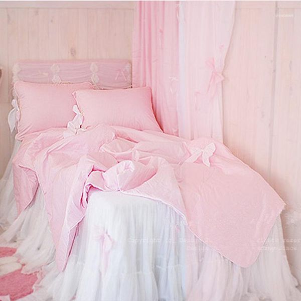 Bettwäsche-Set mit süßer Schleife, 100 % Baumwolle, rosa/weiß, gesteppter Prinzessinnen-Bettbezug, Hochzeitsdekoration, elegante Tagesdecke, Kissen1