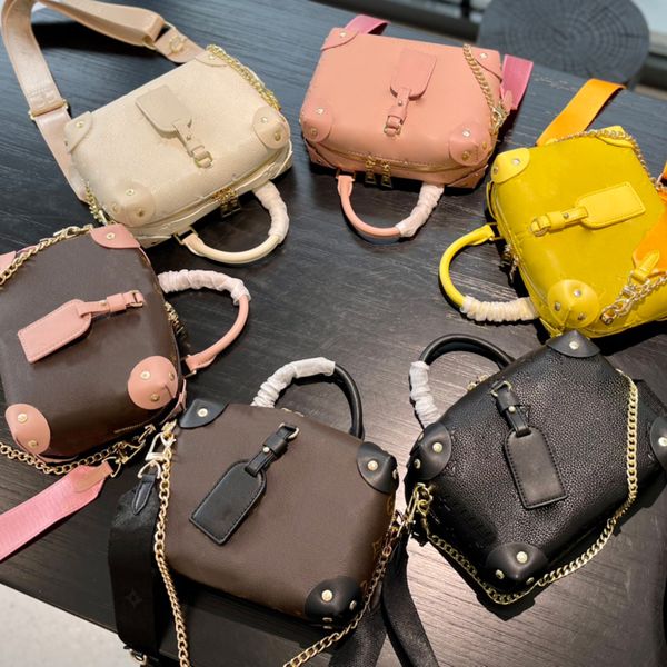 Kılıflar Klasik Çiçek Petite Malle Çorba Tote Çanta Kabartmalı Tahıl Deri Çanta Perçinlenmiş Deri Köşeler Fermuar Kapatma Donanım Crossbody Omuz Çantaları Çanta