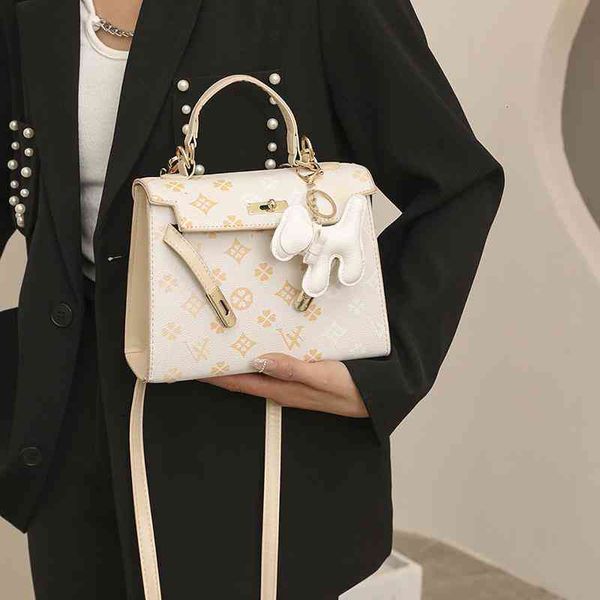 

factory direct sale fashion hand-held diana 2022 new bride wedding messenger printed single shoulder net red same style designer bag