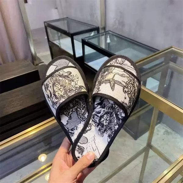 

designer women slippers summer indoor silk fabric surface flat heeled slipper fashion slip-on sandals loafers many colors optional reasonabl, Black