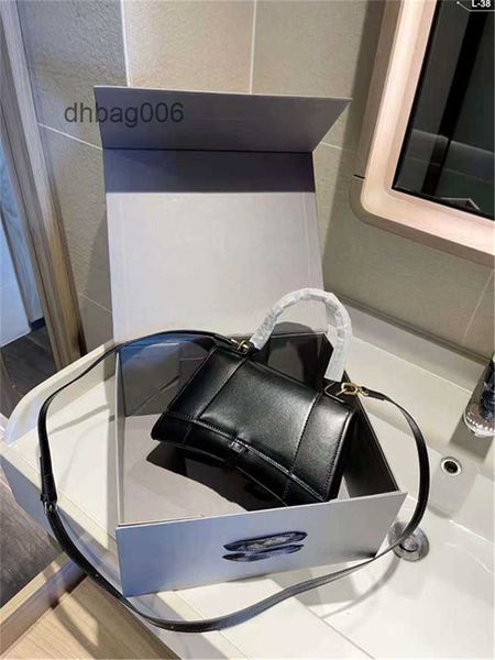 

2022 designer balencaigass fashion catwalk hourglass bag luxury ladies handbag high-quality portable