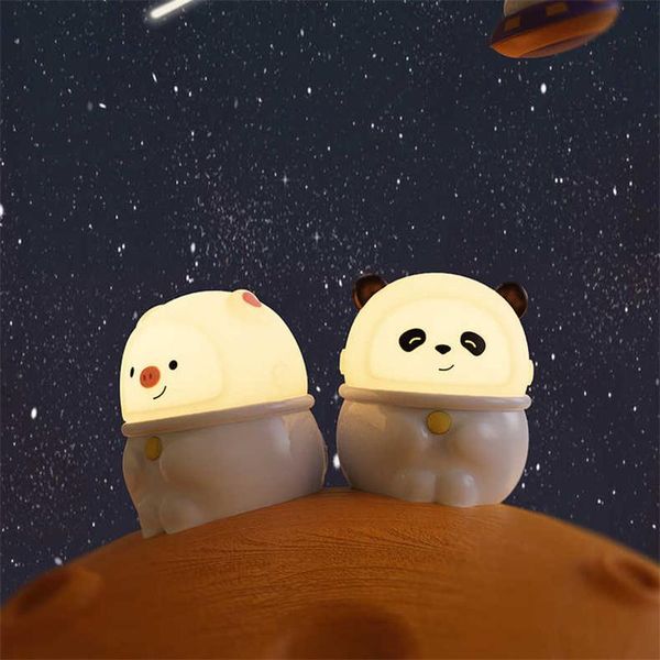 Gece Işıkları Astronot Işık Panda Bebek Lambası Piglet Gece Işığı Yatak Odası Zamanlaması Renkli USB LED Uzay Aydınlatma Nursy Göz Koru Gecesi