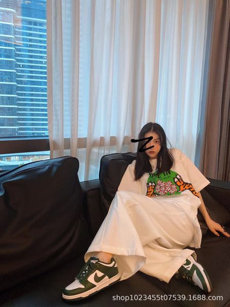 

women's t-shirt designer 2022 spring new tiger print short sleeve t-shirt women's design sense of minority loose medium and long h, White