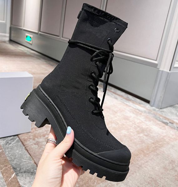 

womens 2022 autumn winter lace up martin ankle boots low block heel ladies fashion platform thick sole round toe high shoes, Black