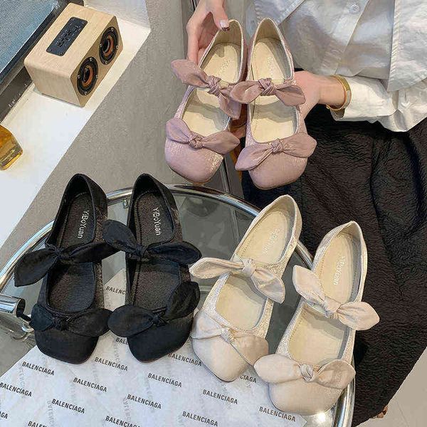 Einzelne neue koreanische Designer-Feen-Stil-Schuhe mit flachem Absatz und supersanfter Schleife im Frühjahr 2022