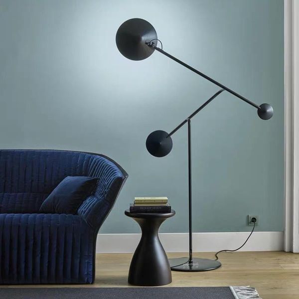 Stehlampen Moderne minimalistische Wohnzimmer kreative Sofalampe nordische geformte Designer-Modell Schlafzimmer Arbeitszimmer dekorative LampenBoden