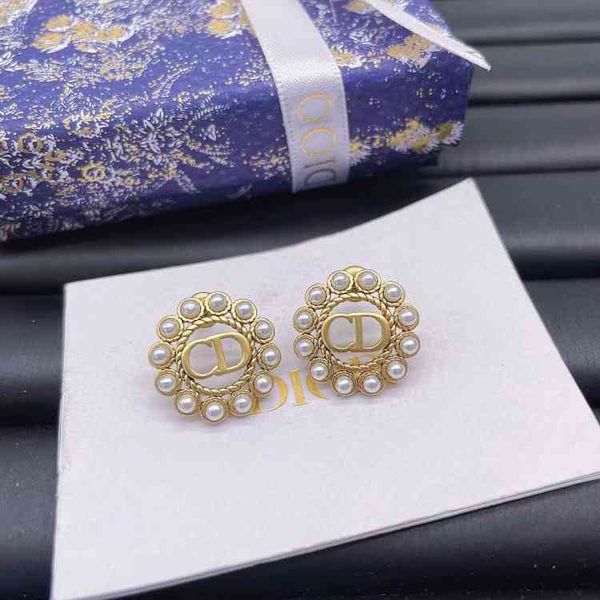 

simple home2022 luxury brand fashion design versatile ladies jewelry stud earrings, Golden;silver