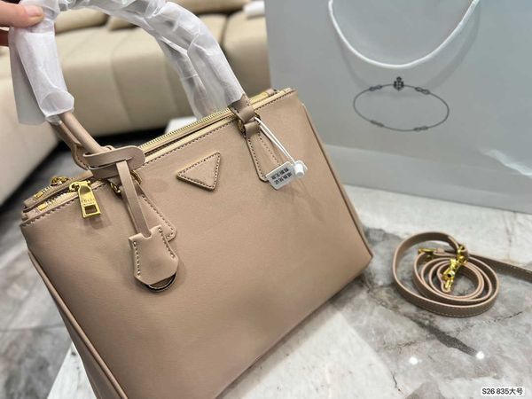

hh fashion triangle symbole bag woman luxurys men designer on the go bags lady womens mens crossbody tote hobo shoulder purses handbags sj