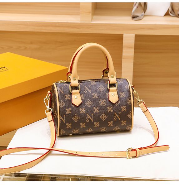 

designer women handbag messenger bags new vintage print boston pillow bag ladies hand one shoulder crossbody bag 26cm with gold lock