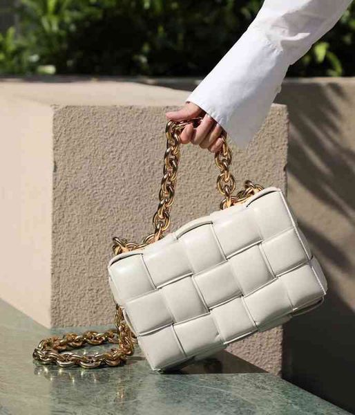 

2022 new woven bag classic thick chain single shoulder messenger small square pillow women's bag fashion