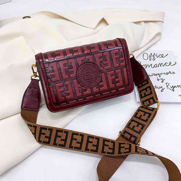 

fashion bag spring and autumn compartment small square version indentation fashi
