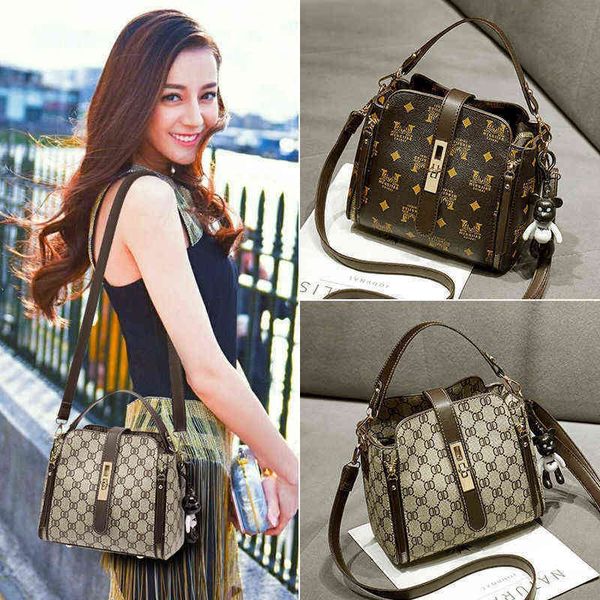 

factory outlet leather small 2022 new online red women's fashion versatile bucket single shoulder messenger bag