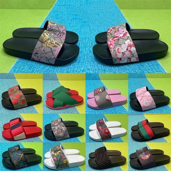 

2022 double g designer slides mens womens slippers bloom flowers tiger head snake bee slipper leather web black shoes green red striped summ
