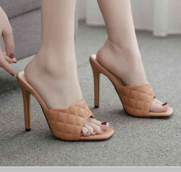 

new women's shoes sewing diamond checkered square head high-heeled sandals mn128-a01, Black
