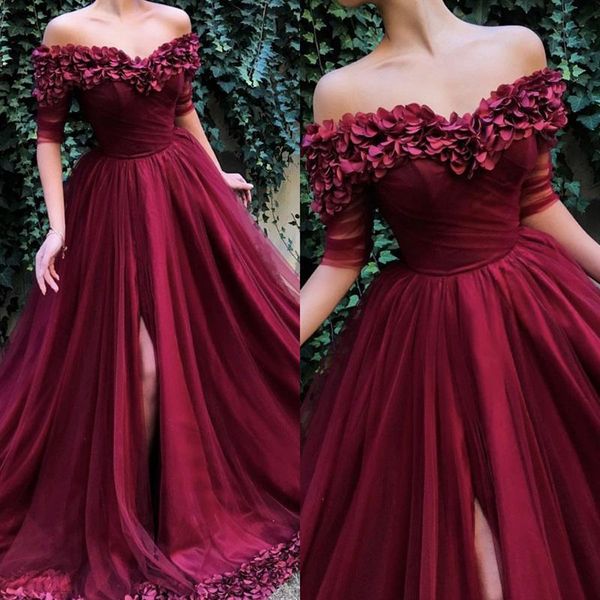 Vestidos de Baile Elegantes Carmim Ombros Descolados Bordados Feitos à Mão Pétalas de Rosa Tecido Tule Noite Ocasiões Especiais Baile De Formatura