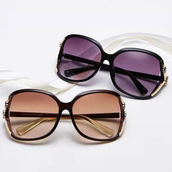 

50% discount for factory direct salesnew korean women's fashion sunglasses large frame camellia sunglasses, White;black