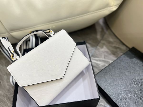 Frauen Luxus Umhängetasche Pra Schulter Handtasche Designer Tasche Klassische Mode Flap Saddle Mediun Plain Echtleder Sling Taschen Geldbörse Damentasche Großhandel Kupplung