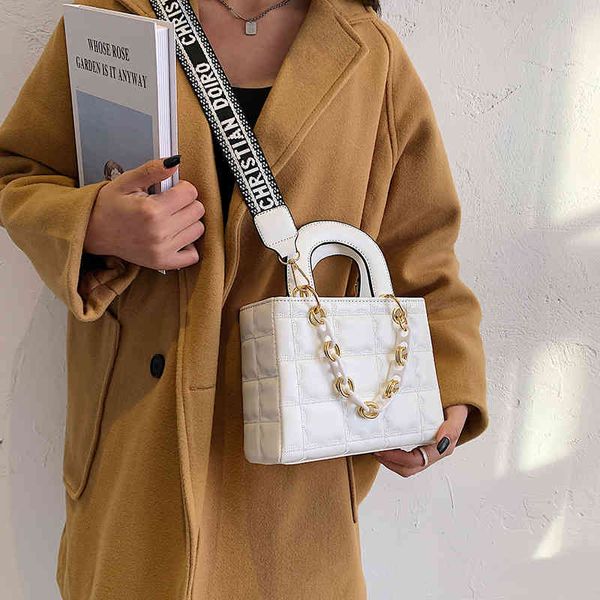 

small women's popular new fashion chain portable shoulder sophisticated ladies luxury elegant evening bag clutch