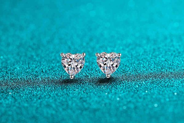 

925 sterling silver vvs1 1-2 ct real moissanite gemstone anniversary wedding heart earrings fine jewelry wholesale, Golden;silver
