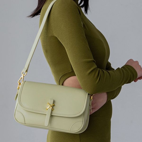 

2022 versatile shoulder saddel bag for women business or party with smooth leather mobile phone cash