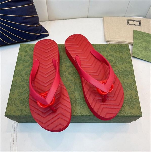 

2022 designer shoes foam runner flip flops slippers designer women beach indoor rubber sole classic stylish flip-flops, Black