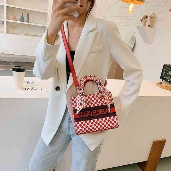 

2022 luxury bags luxury accessories canvas messenger women's net red french silk scarf portable bag