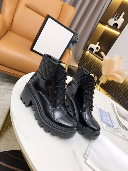 2022 Novas botas curtas no estilo britânico feminino importado pevilhão aberto pés acolchoados de miçanga no cow moda top luxury 6 cm de altura Martin Boots 3