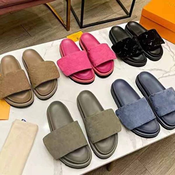 

designer slippers pool pillow comfort sandals smooth calfskin slipper women mens flat letter mules shoes fashionable easy-to-wear rubbe lupq, Black