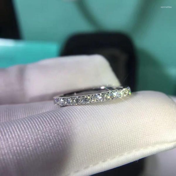 Cluster Rings Genuine 18K White Gold Pave Simulado Diamond Ring Fine Jewelry Simple Round Thin For Women WholesaleCluster ClusterCluster Wy