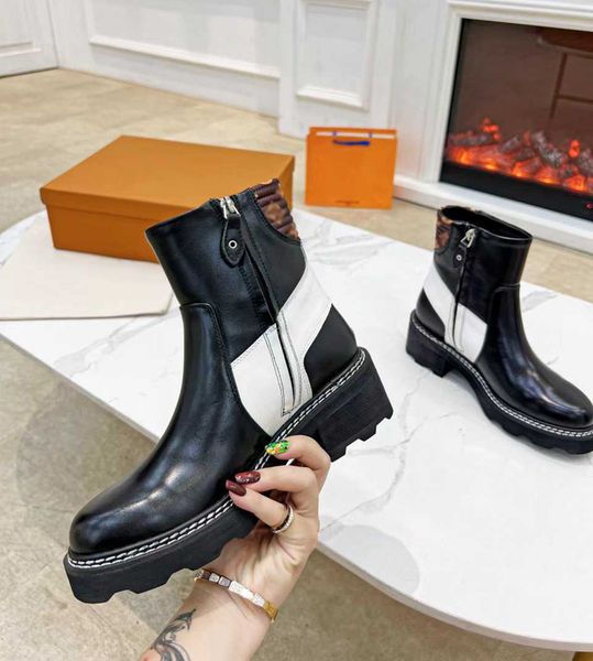 

famous brand cowhide boots designer women's classic luxury non-slip high sneakers women's side zip booties soft sheepskin lining w, Black