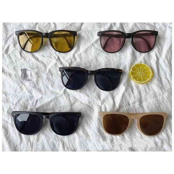 

designer cycle luxurious fashion sunglasses for woman mens foldable new anti ultraviolet sunscreen in summer cycling glasses, White;black