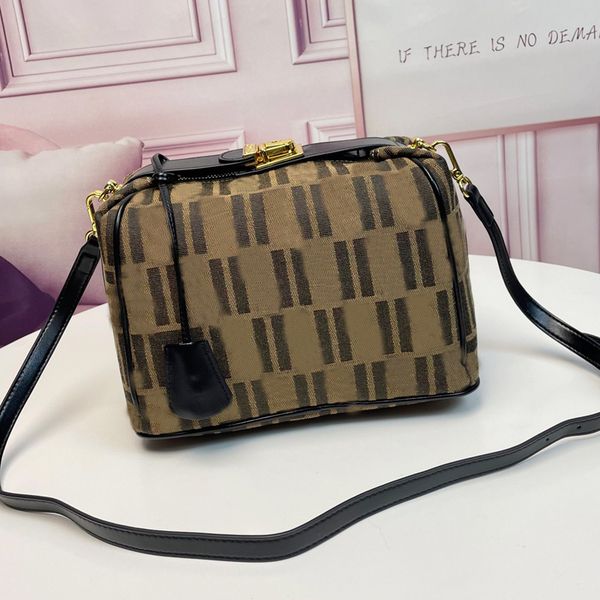 

multi pochette large capacity real leather bag women luxurys designers bags 2022 handbags purses tote 19 handbag flap zhouzhoubao123 0ffc
