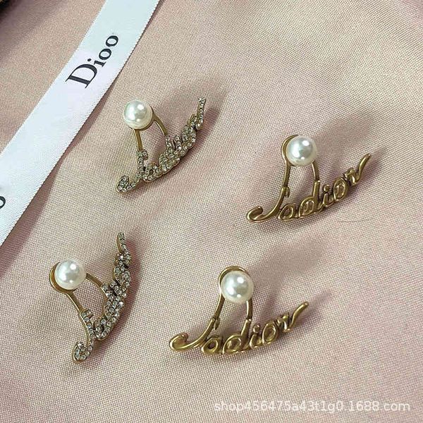 

d di home new red temperament letter pearl sier needle 2022 luxury brand fashion design versatile ladies jewelry stud earrings, Golden;silver