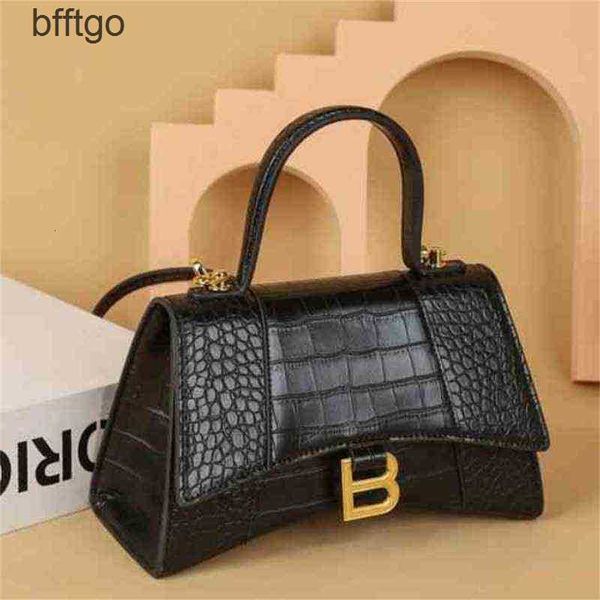 

handbags balencigas crossbody bags winter autumn 2022 b home hourglass small square high texture half moon messeng