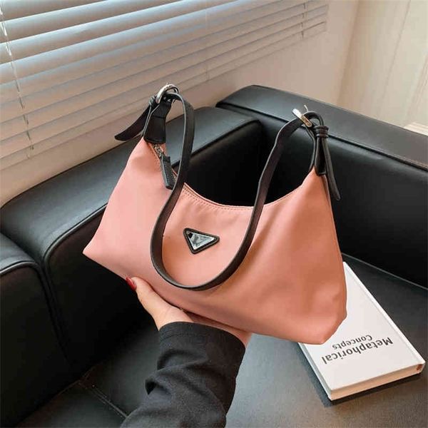 

autumn small 2022 new korean version simple texture messenger women's commuter fashion bag 50% off factory onlines