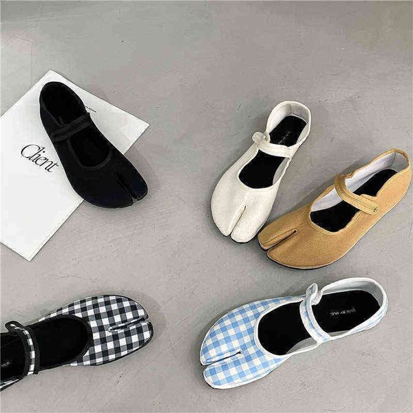 

dress shoes fashion new split toe shoes spring and autumn women lattice flat sole loafers personality sandals 220324, Black