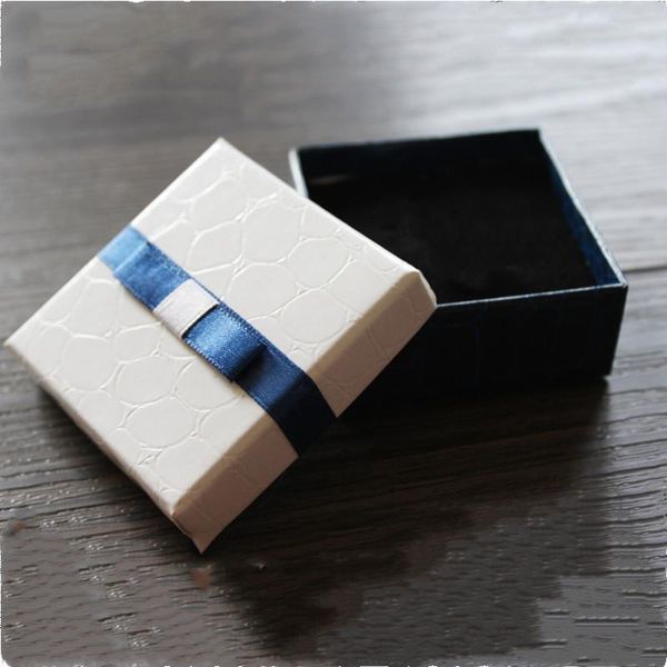 Confezione regalo DoreenPerline Scatole per gioielli Modello in pelle di animale all'ingrosso Anello Orecchini Scatola Blu e bianco Bowknot 6.3 2.3 cm 1 pezzo Regalo