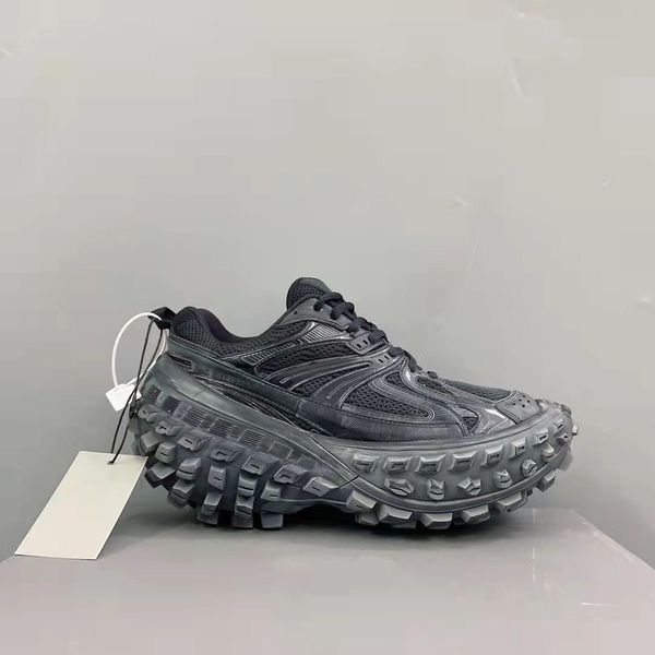 

2022 men women designer shoe platform defender sneakers beige black balencaigaity tyre tank track shoes mens trainers sports paris